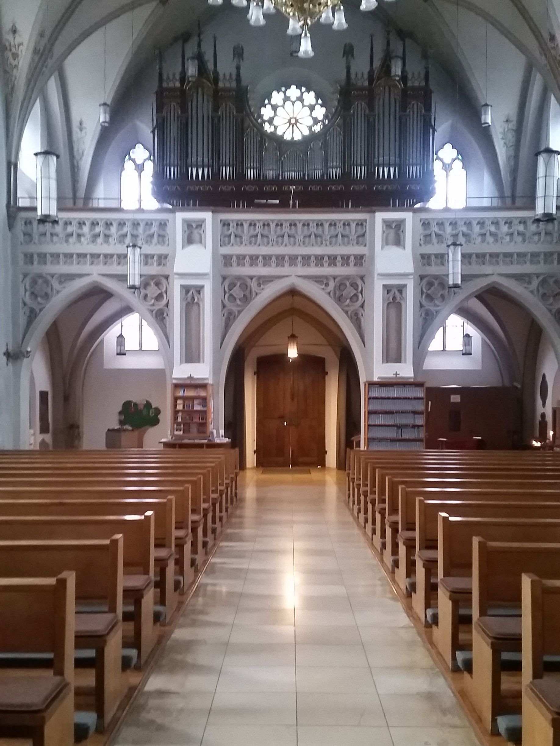 Kath. Kirche Eggstätt - Fußbodenbehandlung von Heinz Steinmeyer