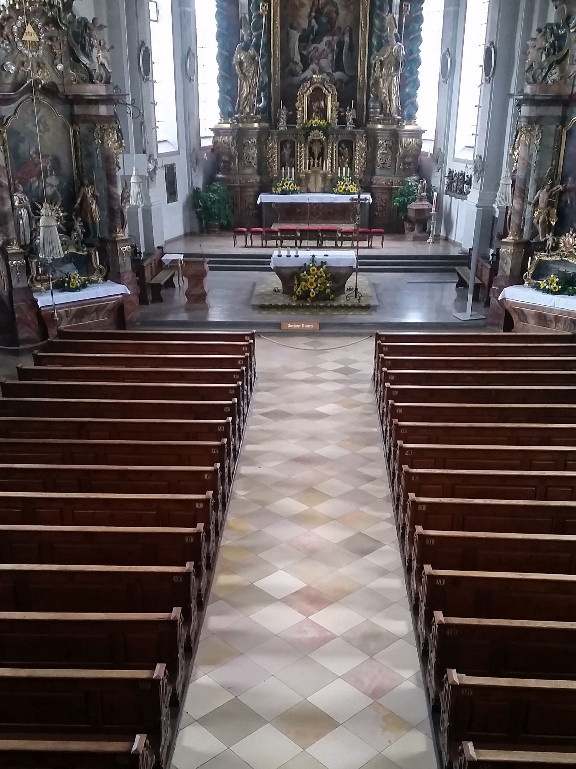 Kath. Kirche Halfing - Fußbodenbehandlung von Heinz Steinmeyer