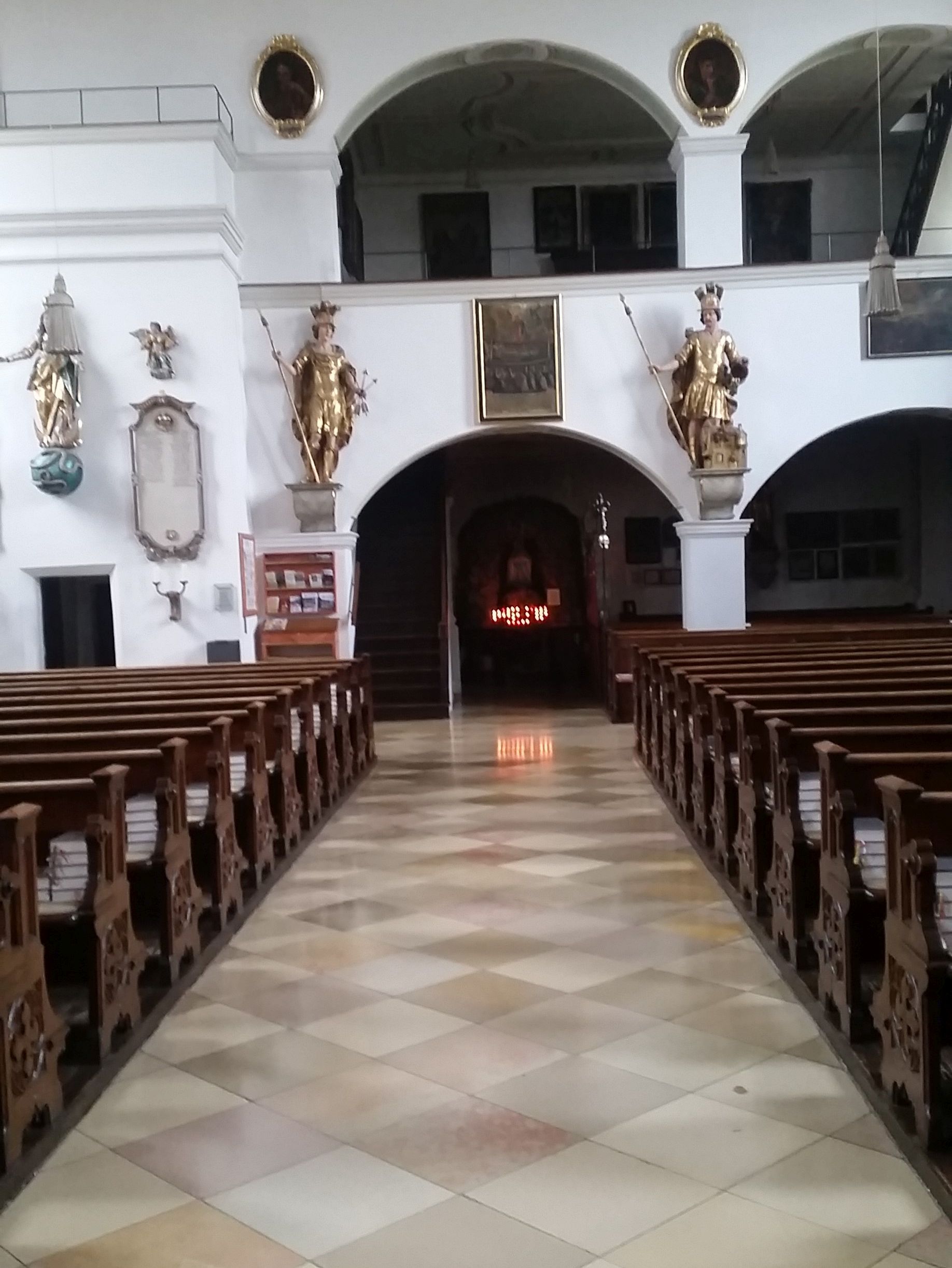 Kath. Kirche Halfing - Fußbodenbehandlung von Heinz Steinmeyer