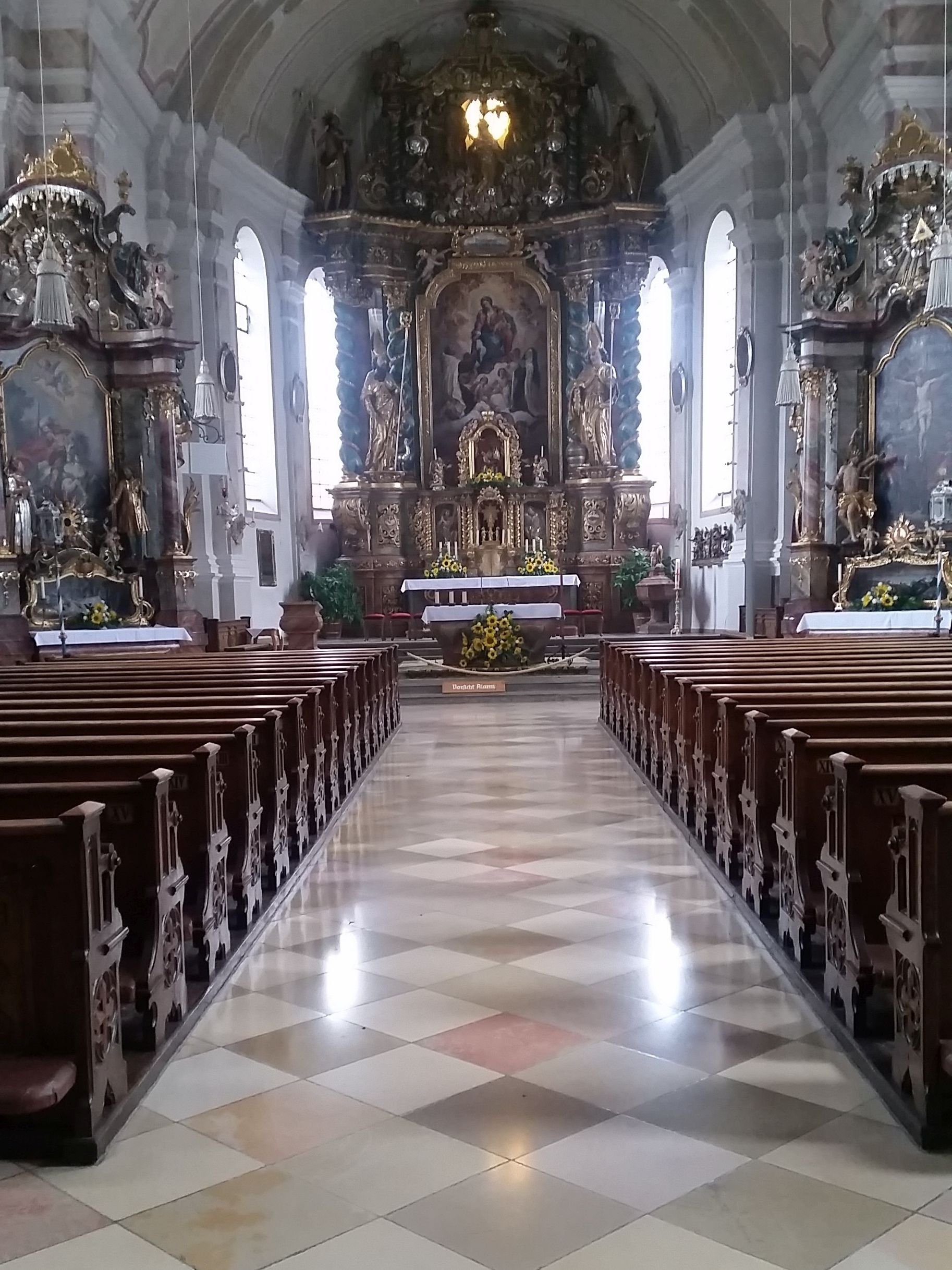 Kath. Kirche Halfing - Fußbodenbehandlung von Heinz Steinmeyer